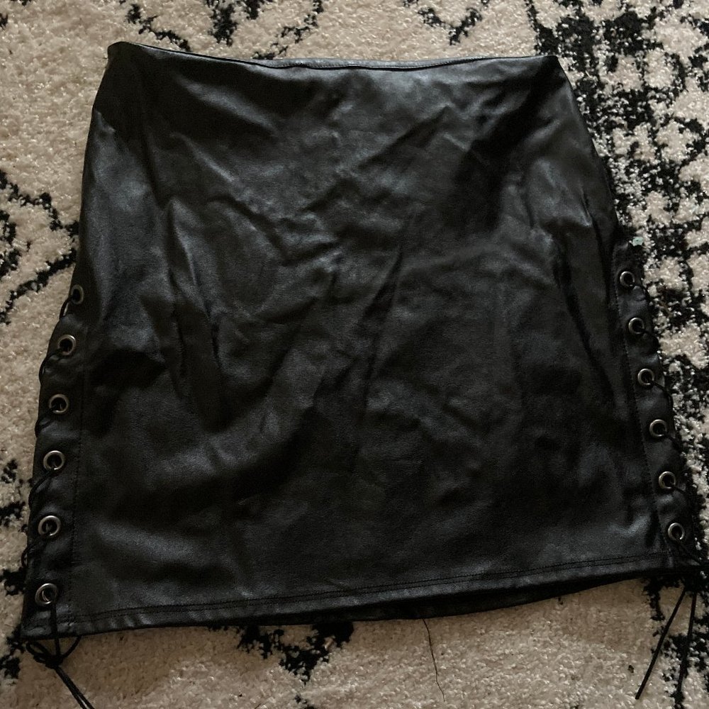 Windsor Black Lace Up Side Skirt, Size L